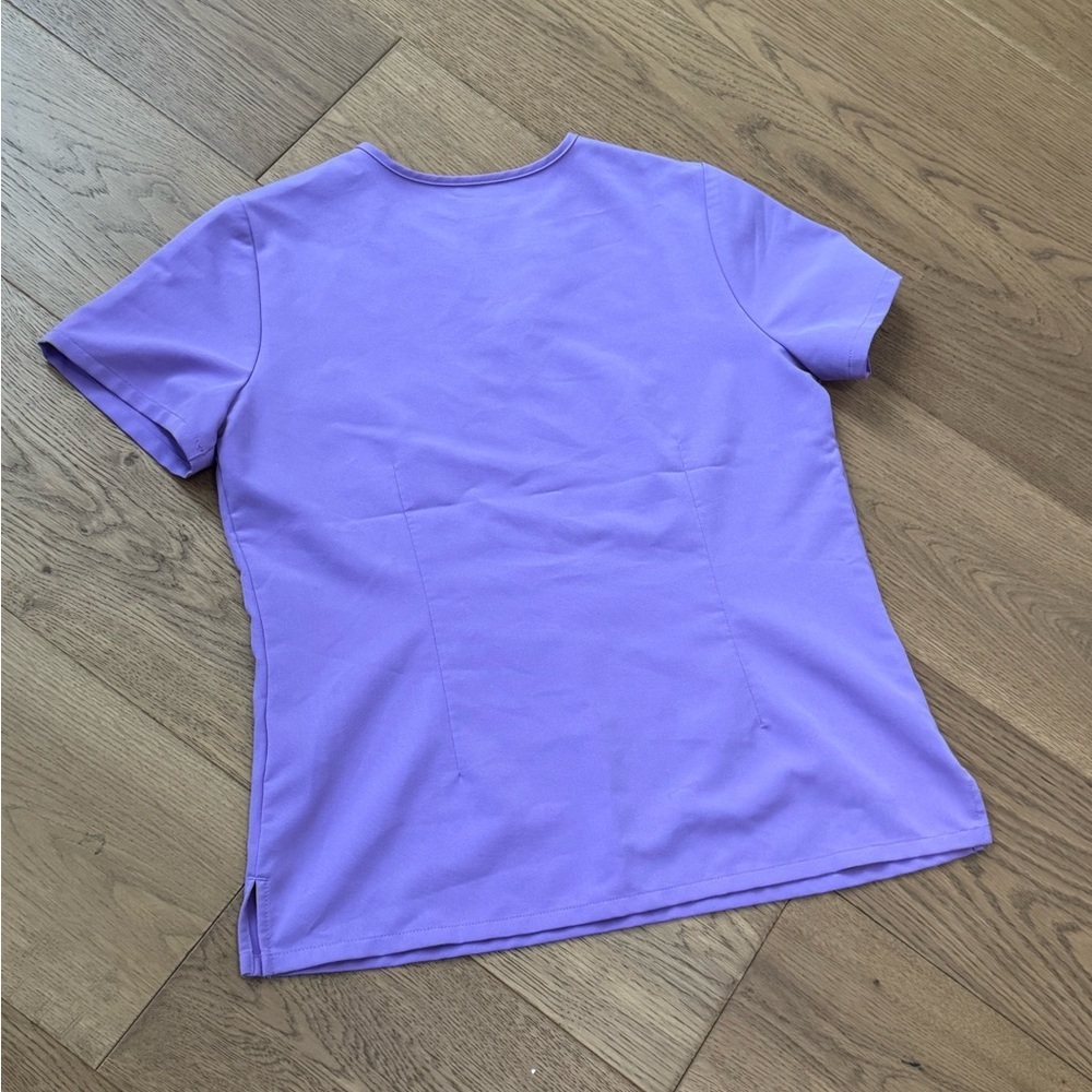 FIGS Catarina Scrub Top - Ladies - Size Small Petite - Lilac Dawn - EUC - Picture 4 of 5